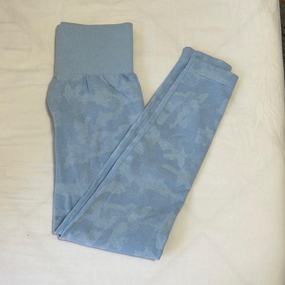 NVGTN camo leggings